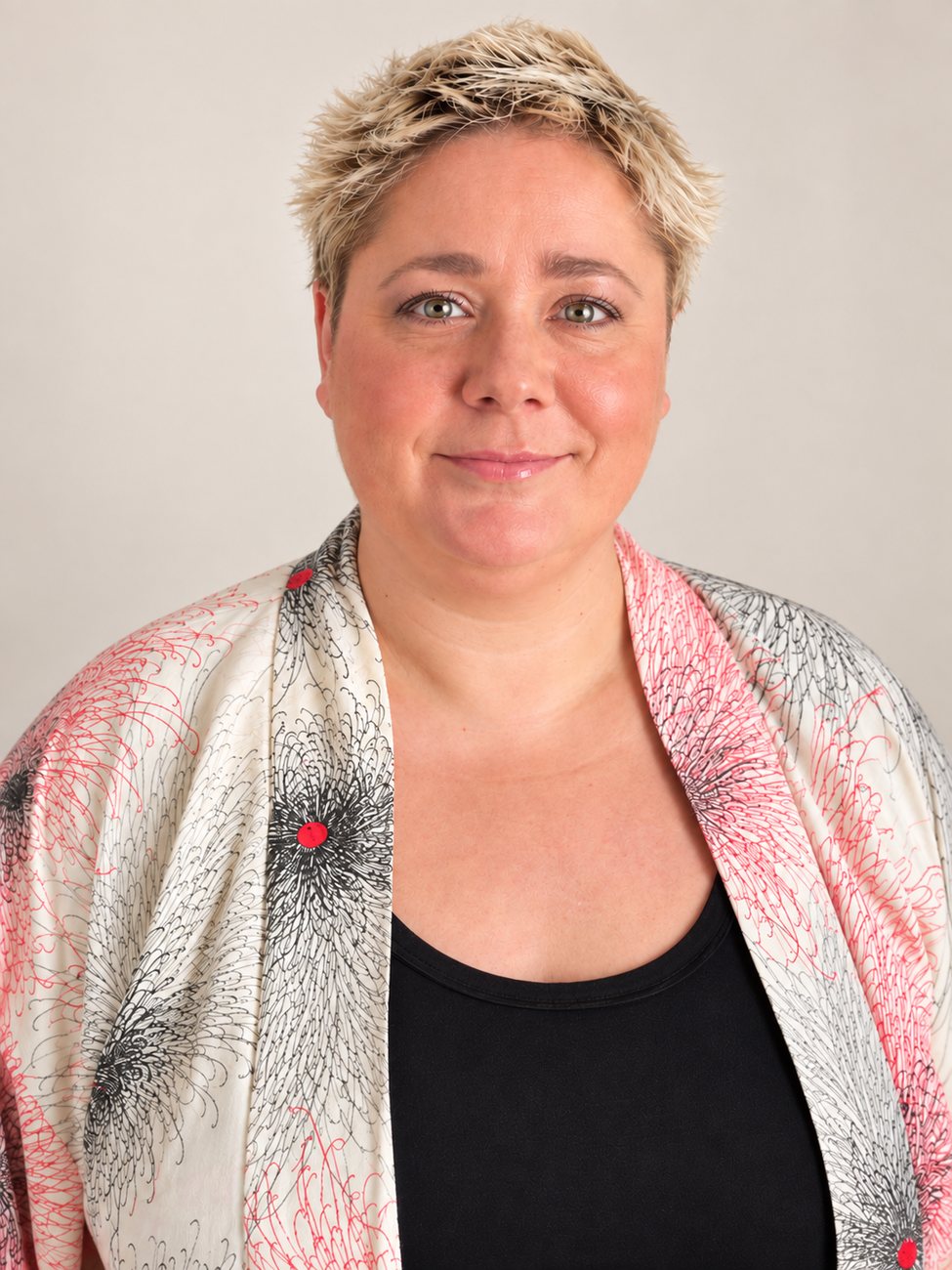Portrait d'Amélie, praticienne en Shiatsu, ancienne élève et enseignante de l'école